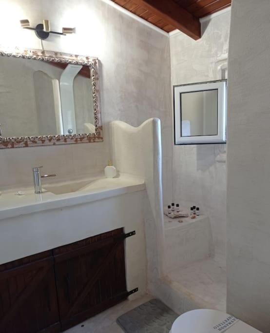 Photo of Bathroom in Eretria