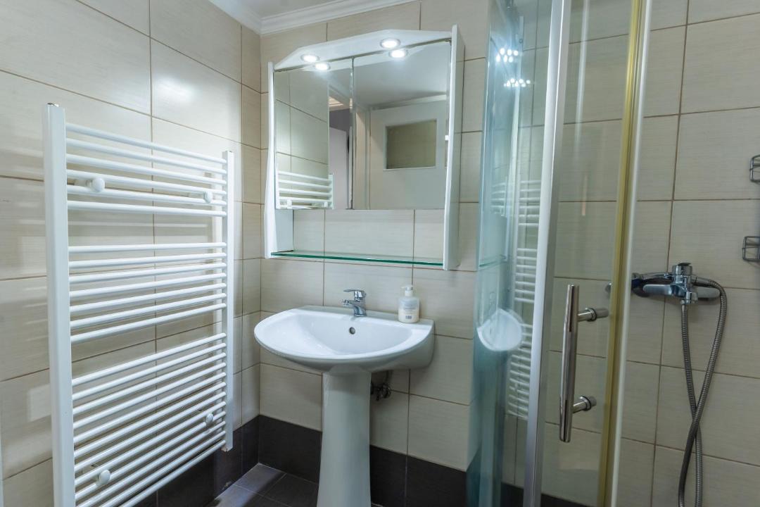 Photo of Bathroom in Alimos