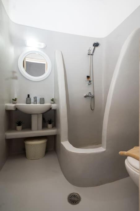Photo of Bathroom in Kanalia