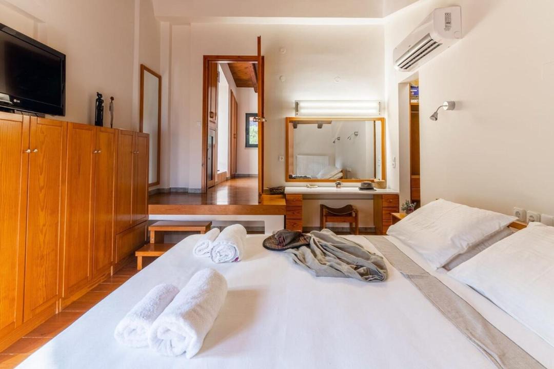 Photo of Bedroom in Linoperamata