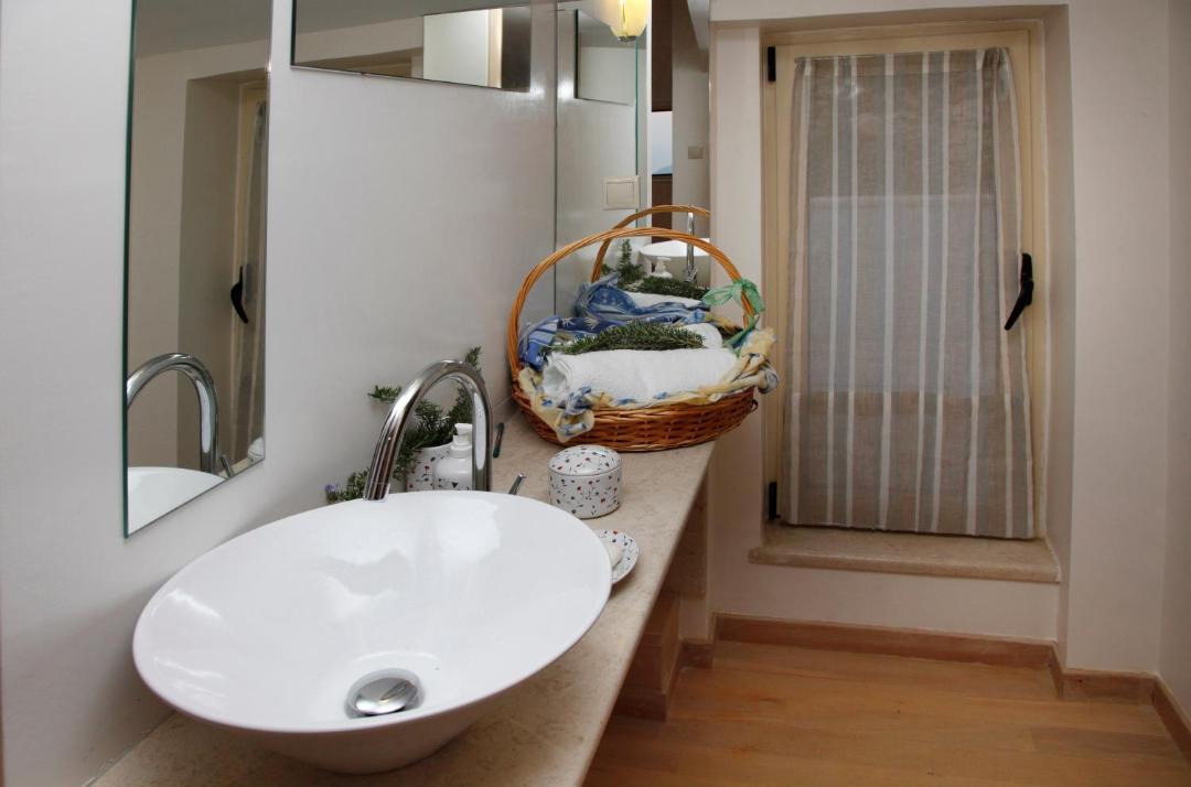 Photo of Bathroom in Saronikos
