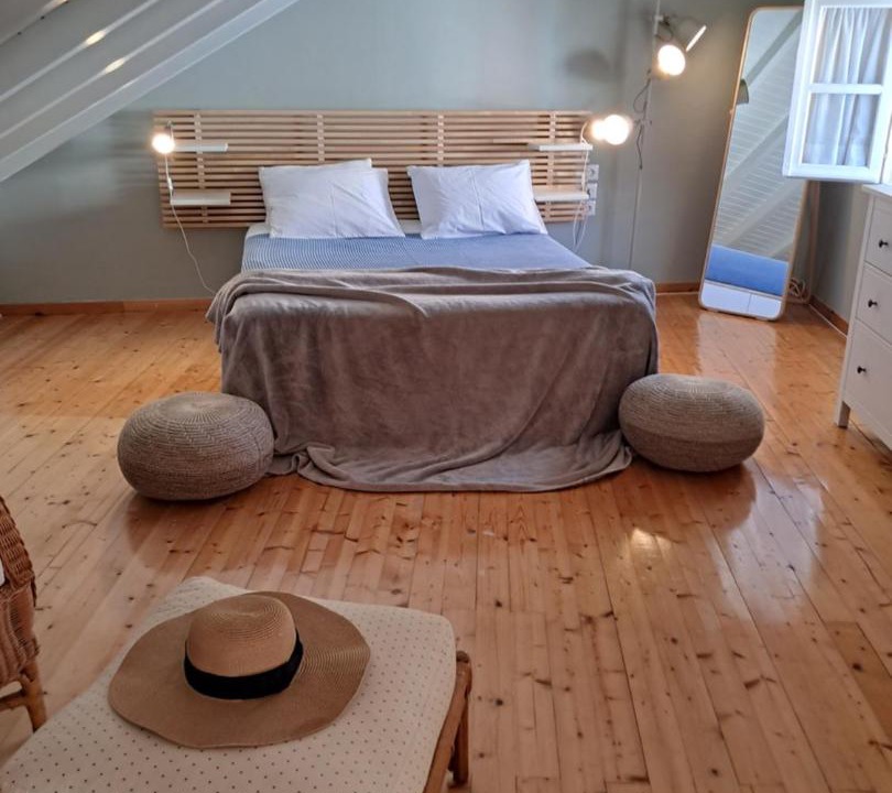 Photo of Bedroom in Frourion