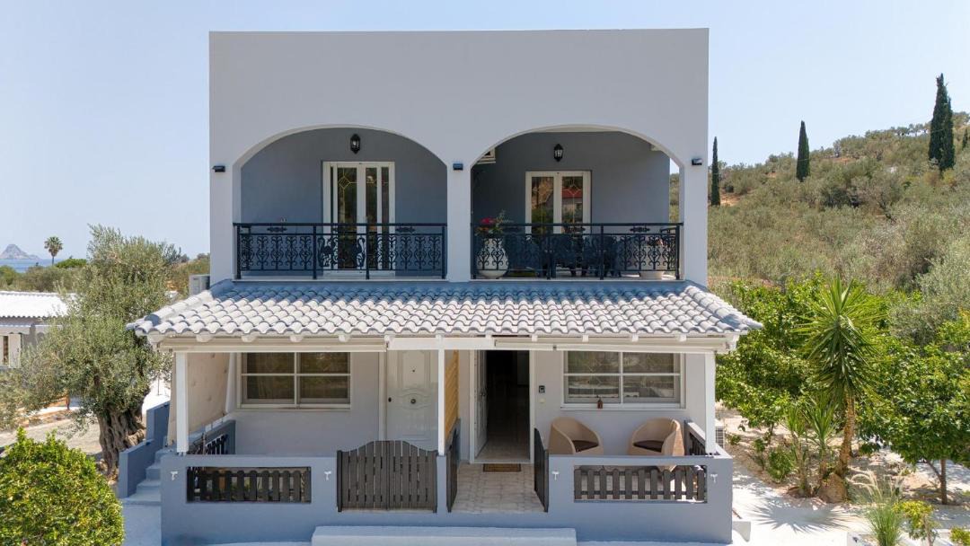 Photo of Patio Balcony in Galatas
