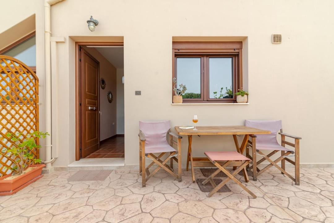 Photo of Patio Balcony in Vathianos Kampos