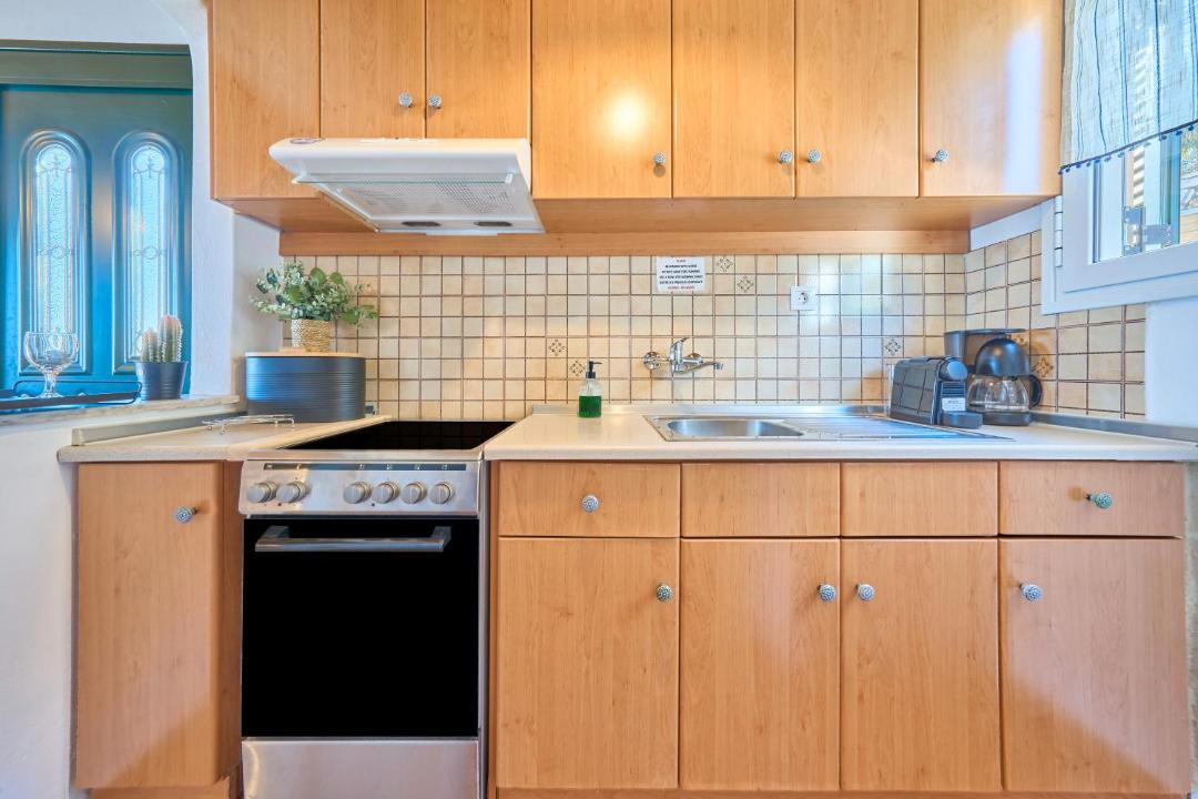Photo of Kitchen in Katsimatika