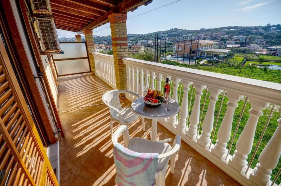 Photo of Patio Balcony in Agios Stefanos Avliotes