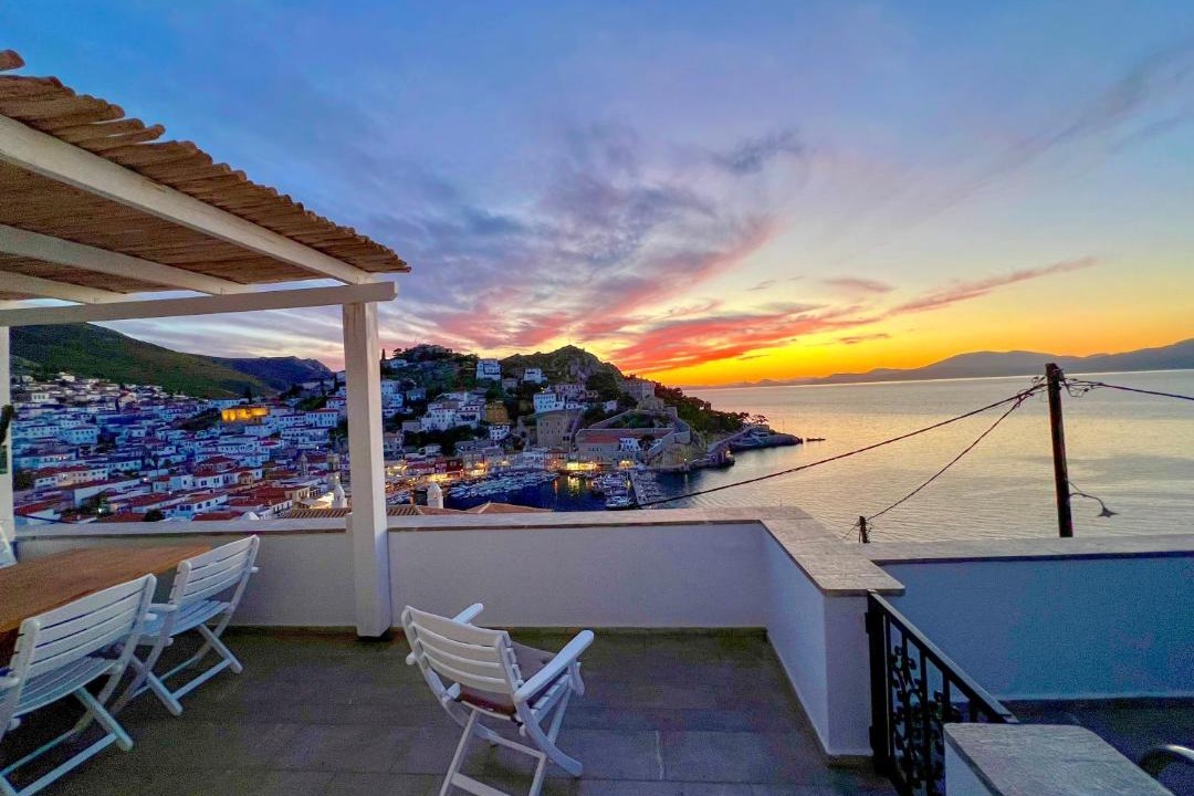 Photo of Others in Hydra