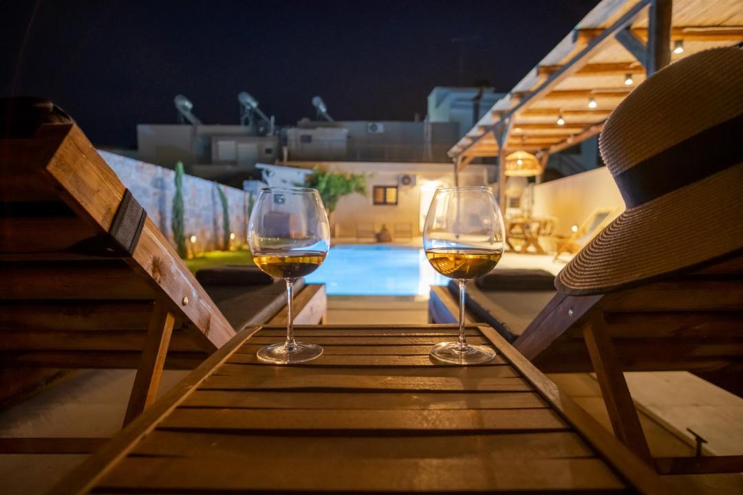 Photo of Patio Balcony in Minoa Pediada