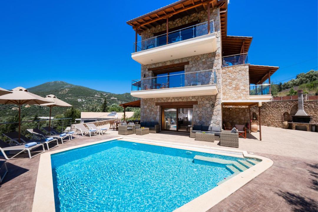 Photo of Others in Mikros Gialos