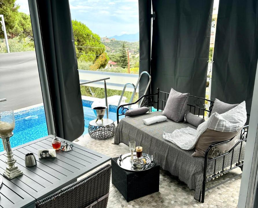 Photo of Patio Balcony in Palaio Tsifliki