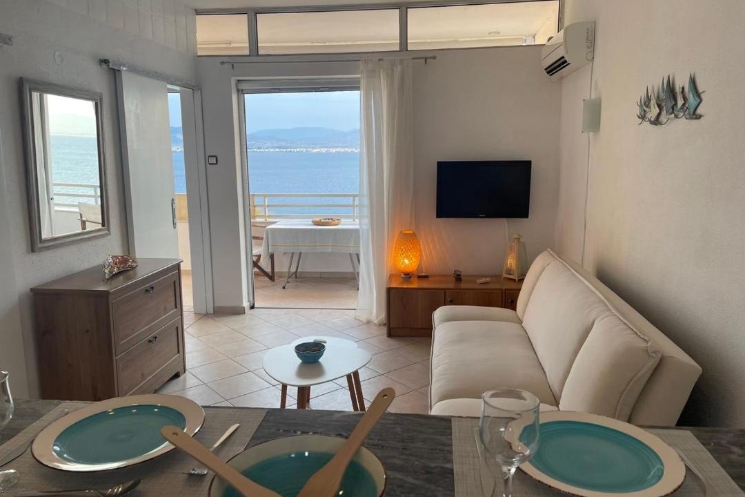 Photo of Livingroom in Loutraki-Agioi Theodoroi