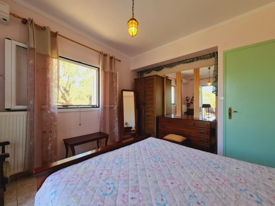 Photo of Bedroom in Lithakia