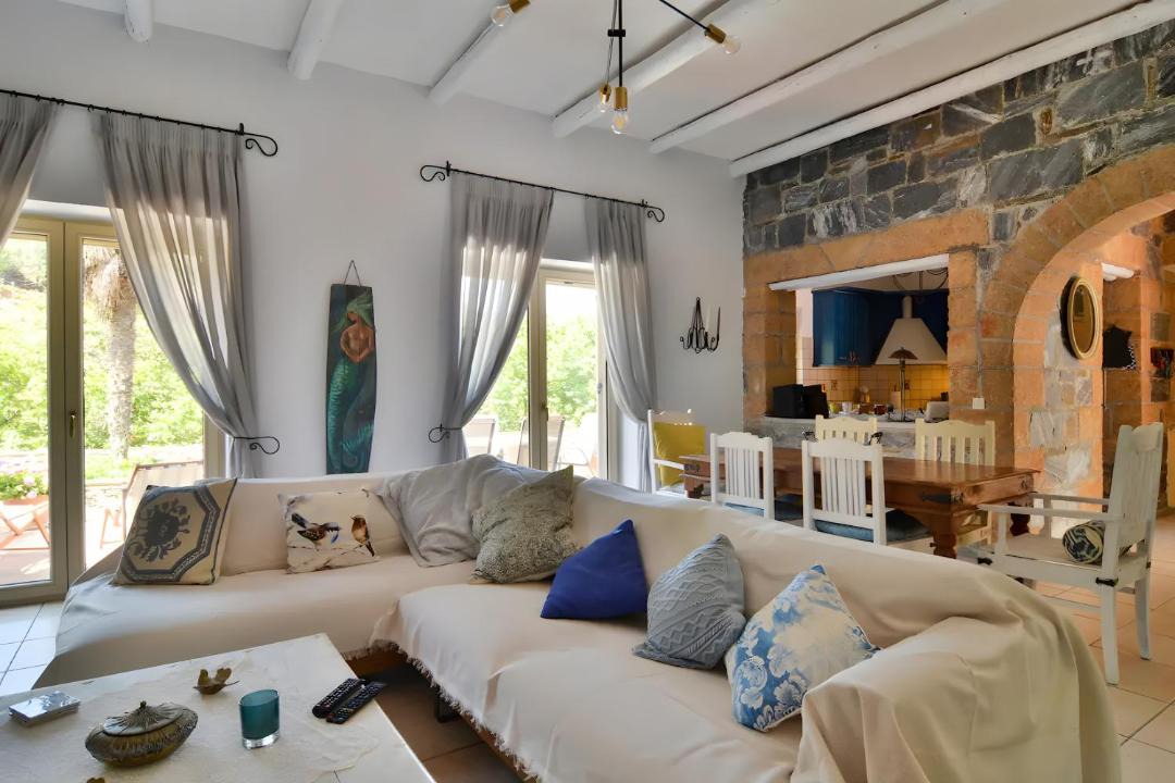 Photo of Livingroom in Andros