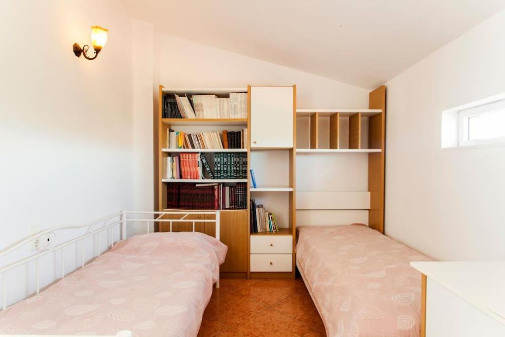 Photo of Bedroom in Skalani