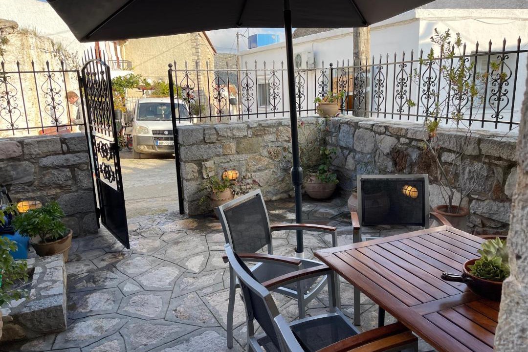 Photo of Patio Balcony in Skotino