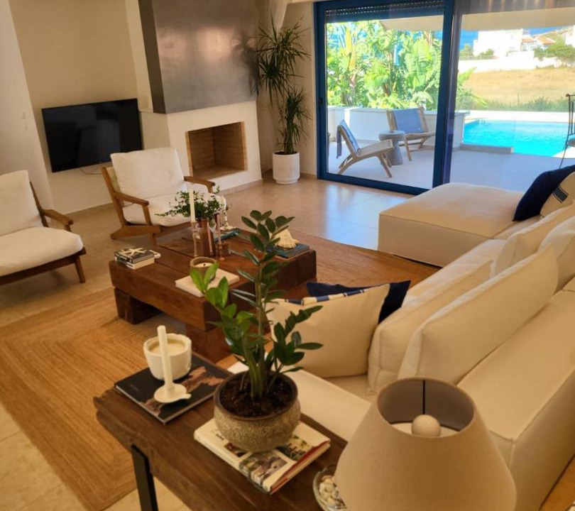 Photo of Livingroom in Thymari