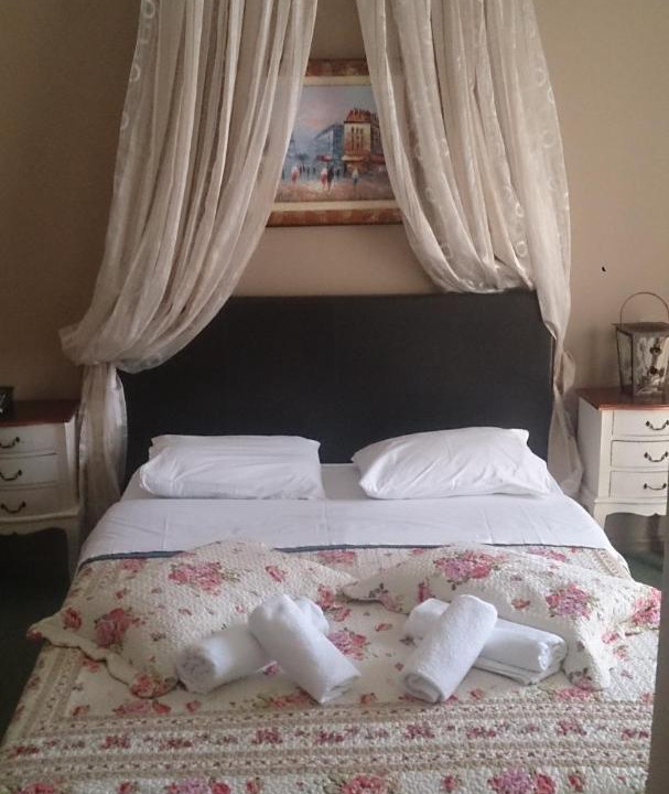 Photo of Bedroom in Drama