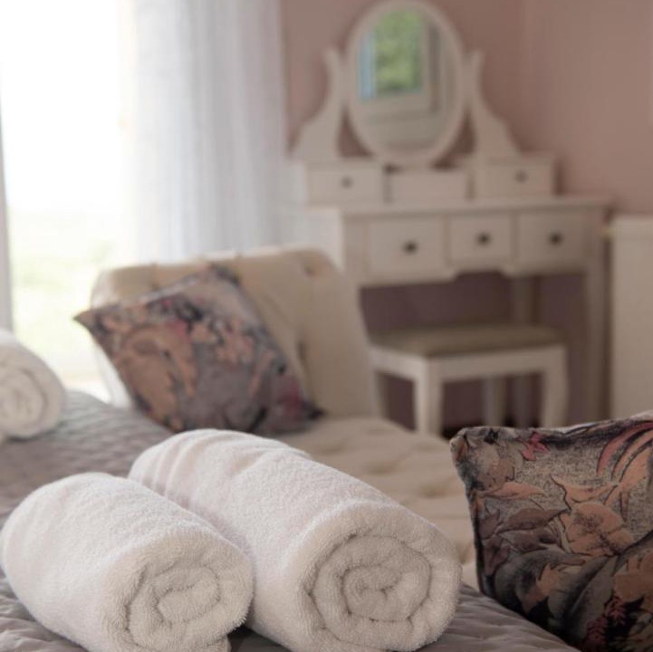 Photo of Bedroom in Petaleia