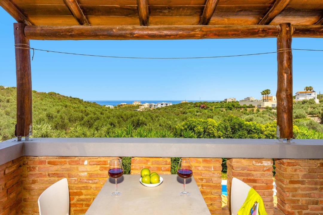 Photo of Patio Balcony in Kato Stalos
