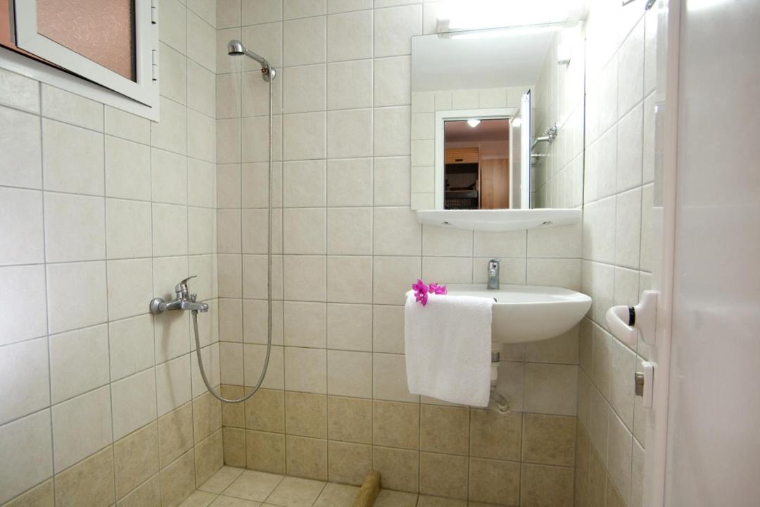 Photo of Bathroom in Mikros Gialos