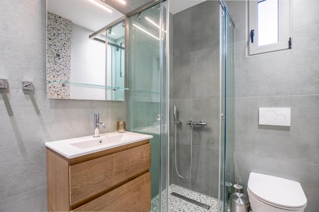 Photo of Bathroom in Alimos
