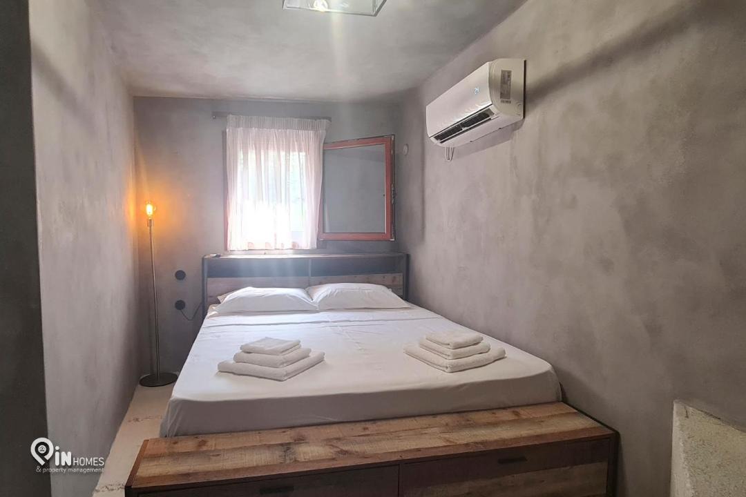 Photo of Bedroom in East Mani