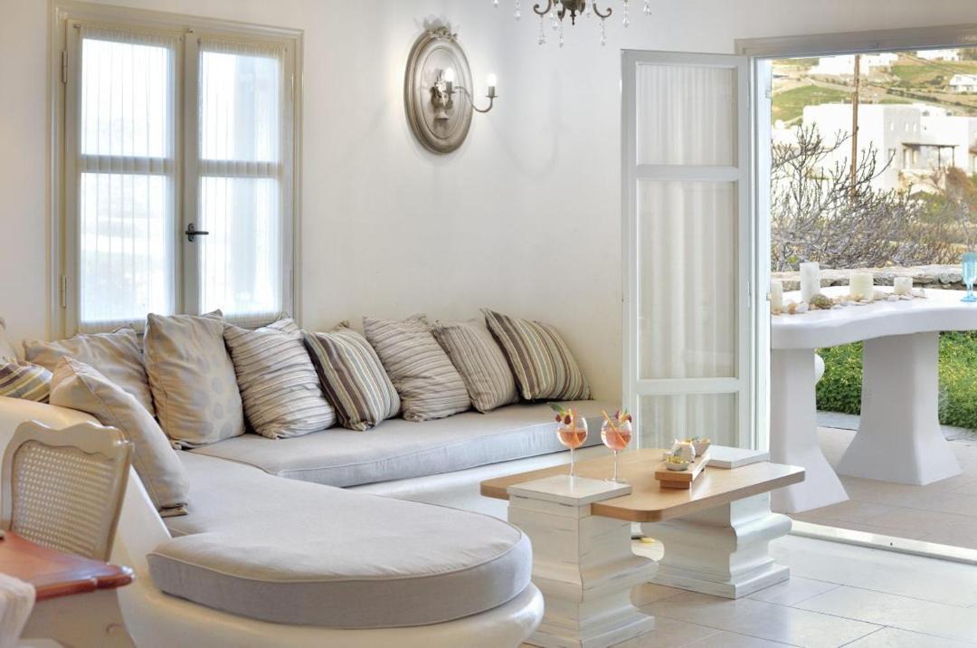 Photo of Livingroom in Ornos