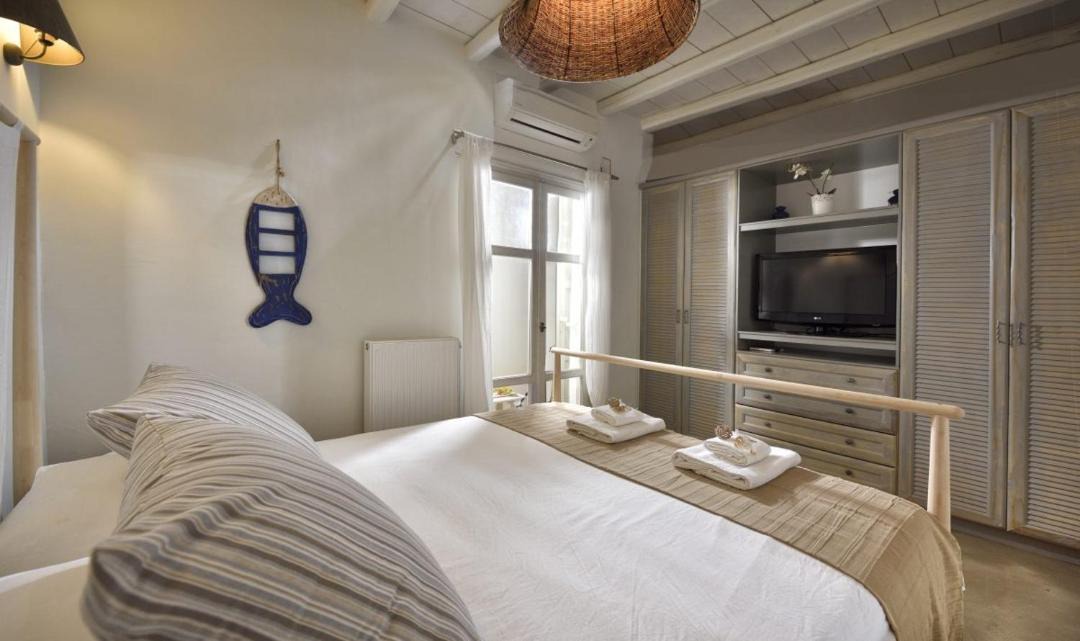 Photo of Bedroom in Ornos
