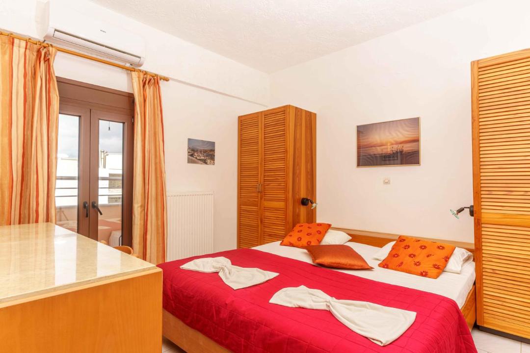 Photo of Bedroom in Neo Kalamaki