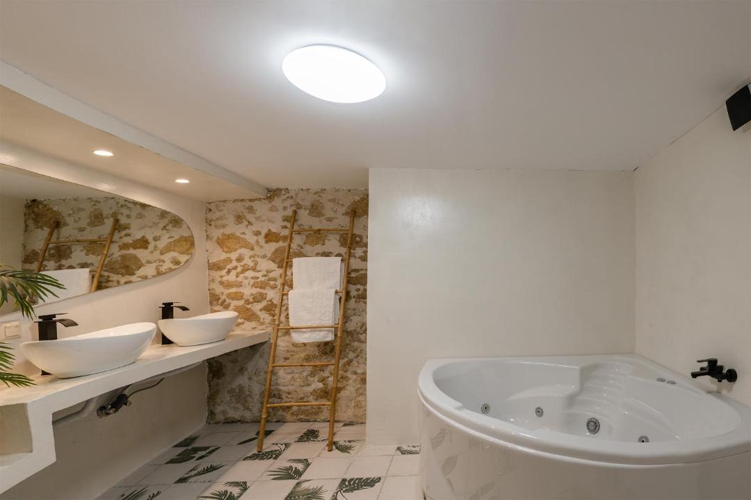 Photo of Bathroom in Krouson
