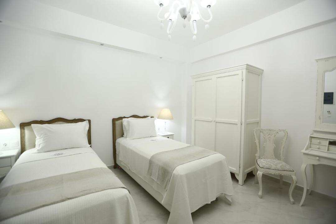 Photo of Bedroom in Adamas