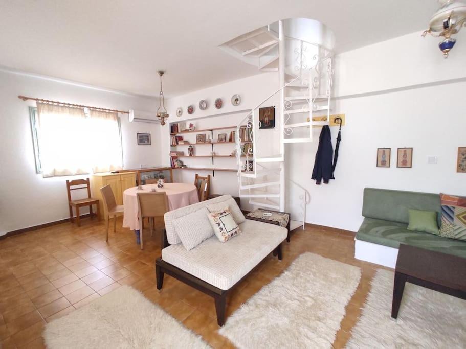 Photo of Livingroom in Asklipiio