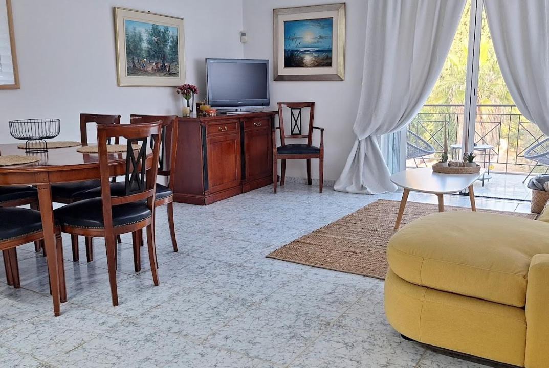 Photo of Livingroom in Tolo