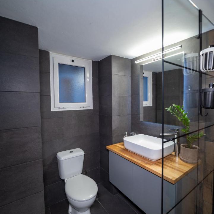 Photo of Bathroom in Kerameikos