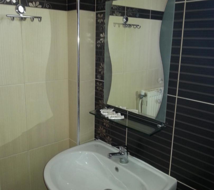 Photo of Bathroom in Korinos