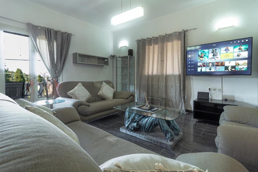 Photo of Livingroom in Perivolion