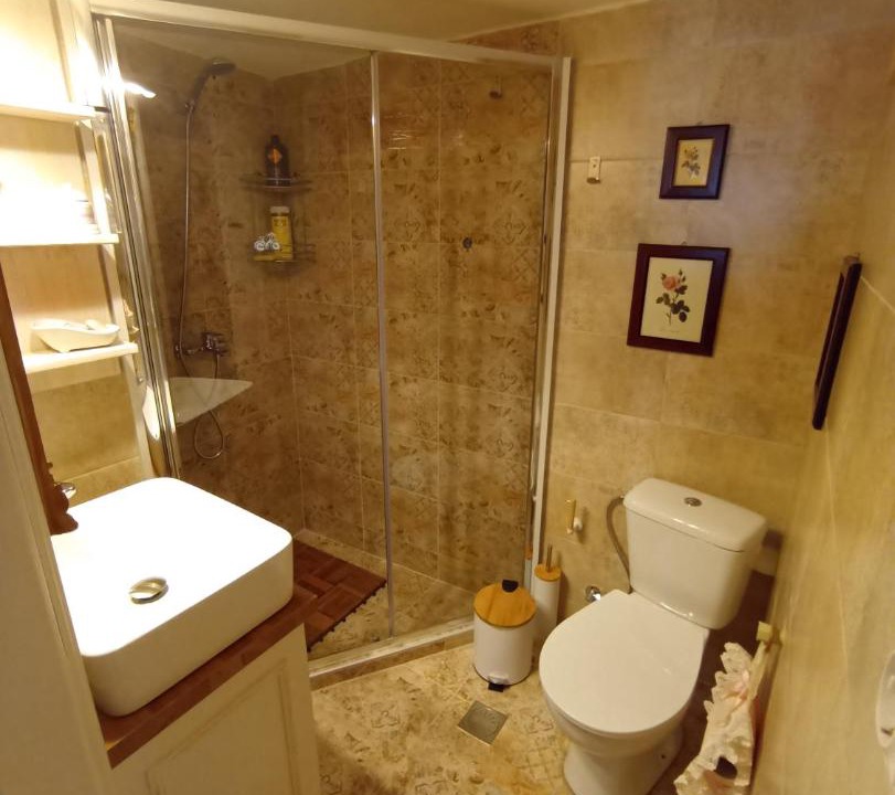 Photo of Bathroom in Thissio