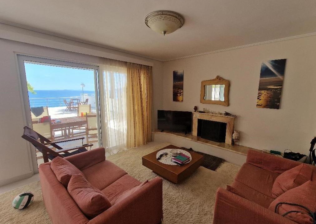 Photo of Livingroom in Isthmia