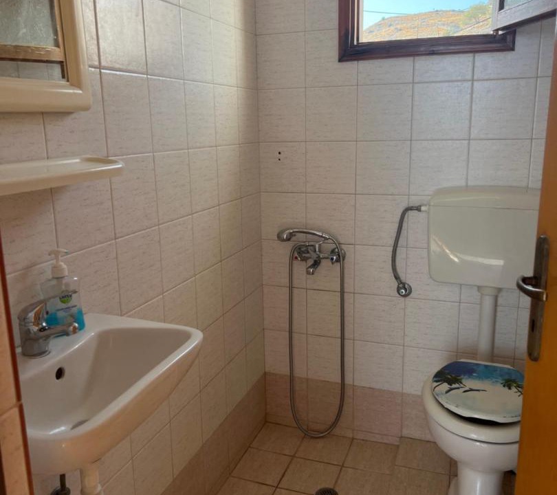 Photo of Bathroom in Lentas
