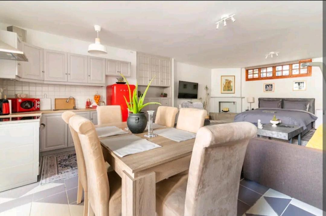 Photo of Livingroom in Petralona