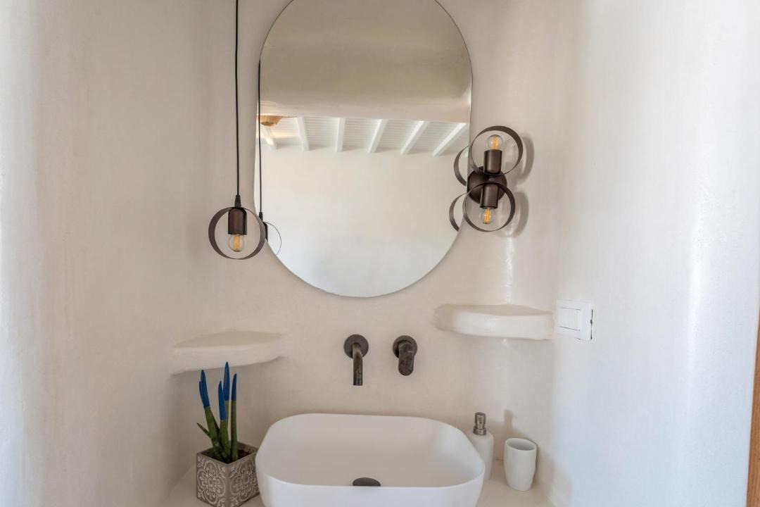 Photo of Bathroom in Ornos