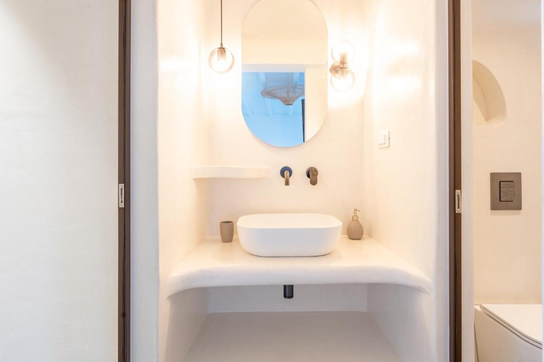 Photo of Bathroom in Ornos