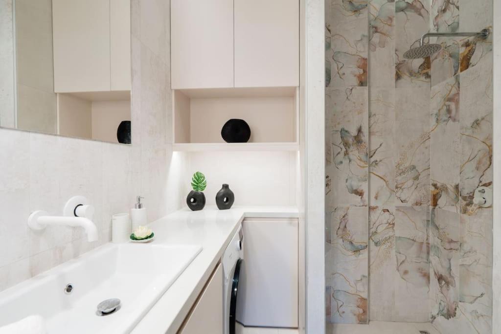 Photo of Bathroom in Nea Alikarnassos