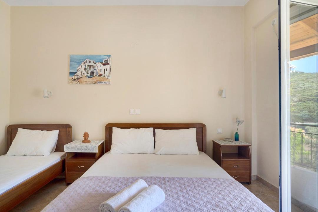 Photo of Bedroom in Mikros Gialos