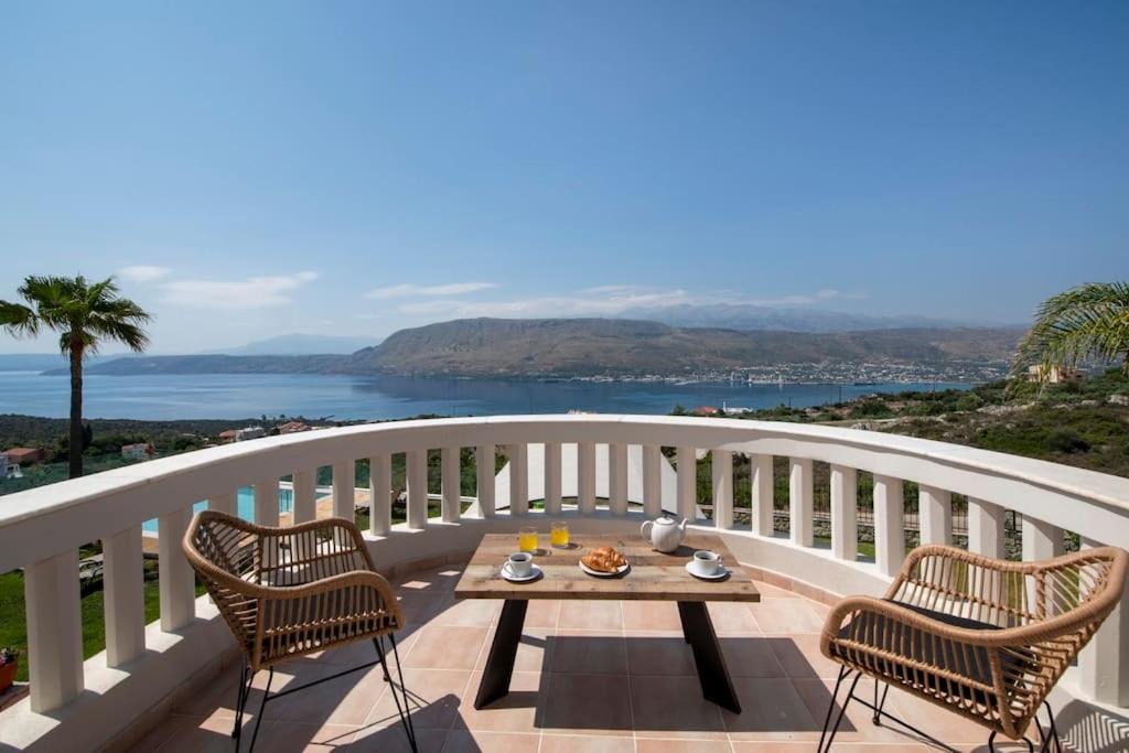 Photo of Patio Balcony in Pitharion