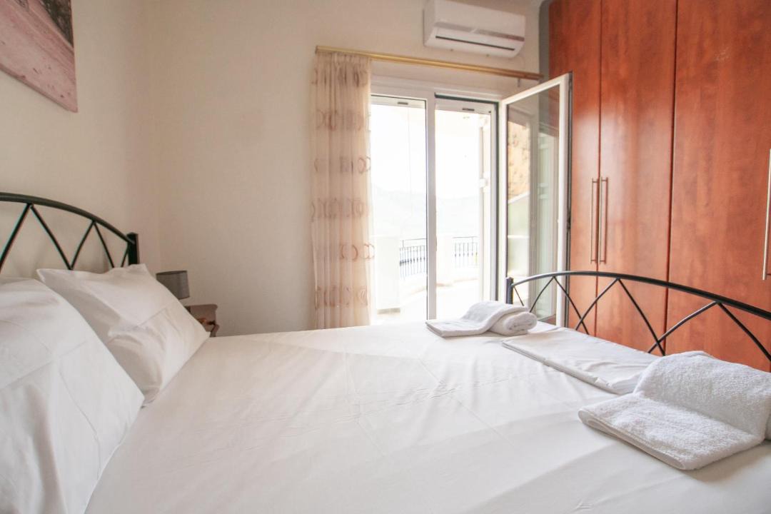 Photo of Bedroom in Plataria