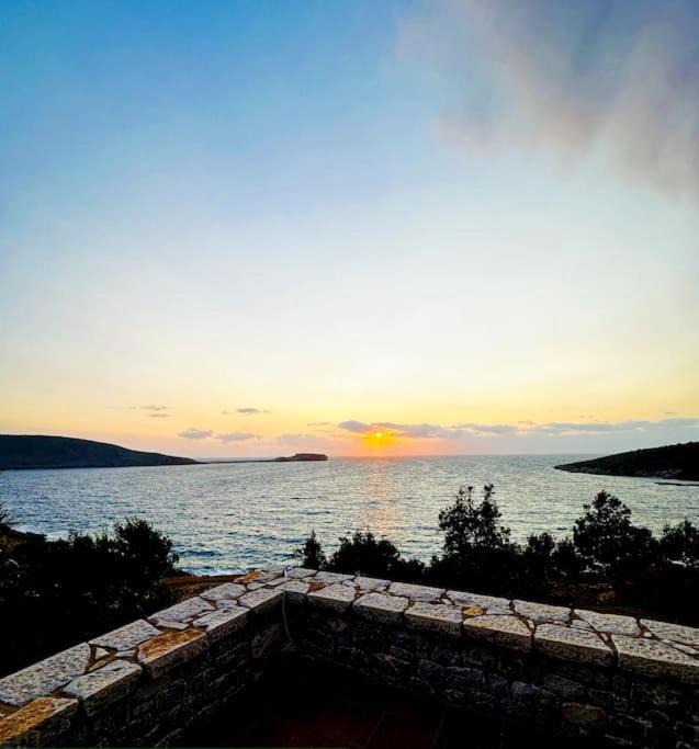 Photo of Outdoor in Omales