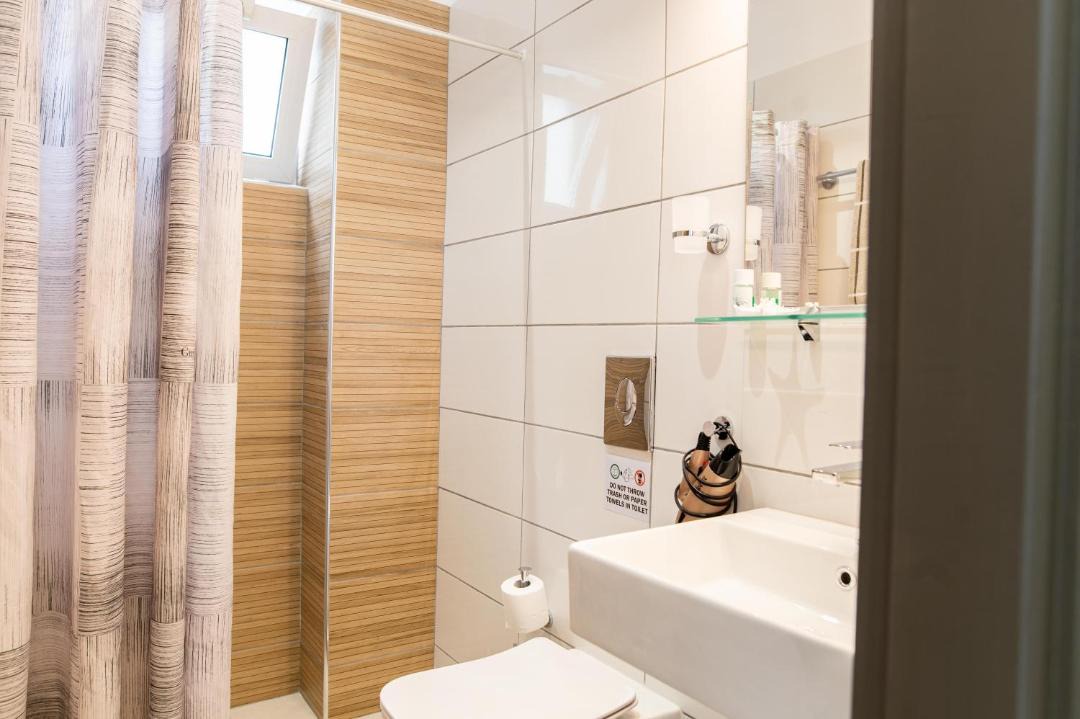 Photo of Bathroom in Lambi