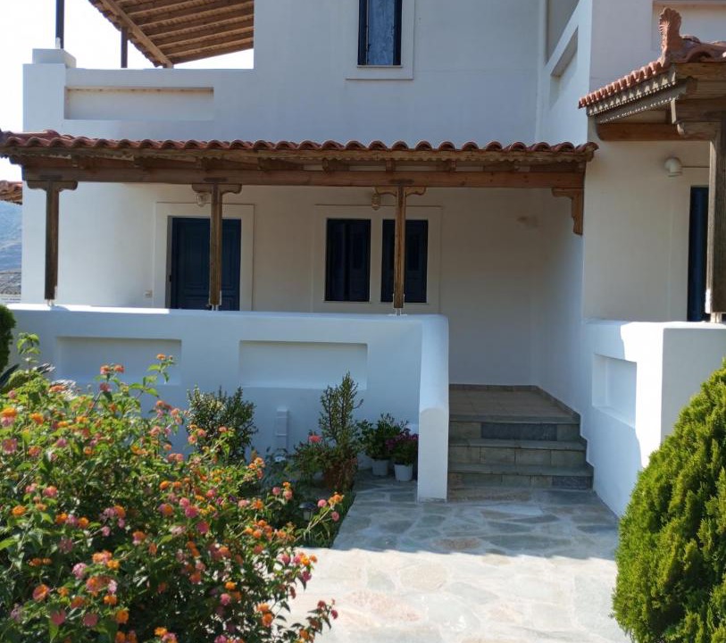 Photo of Buildings in Ormos Korthiou