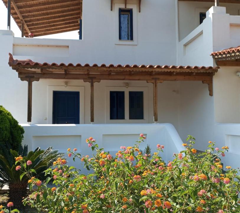 Photo of Buildings in Ormos Korthiou